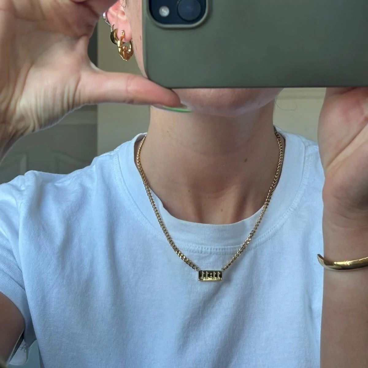 Thumb 4